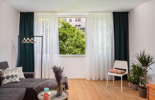 Vranjic Apartment | City garden