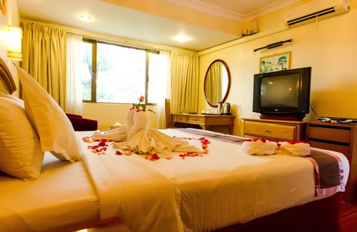 Insein Hotel | City Golf Resort Hotel