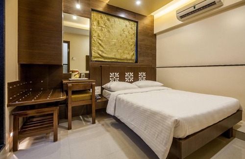 Dadar East House | City Guest House