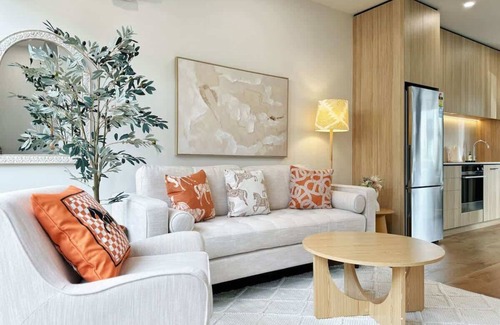Grey Lynn Condo | City Haven Retreat 2BR Townhouse vs AC & Backyard