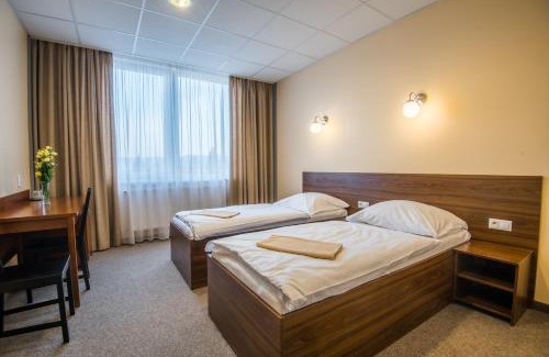 Senica Hotel | City Hotel B&B, reception 24 7, 800m od-from R1, free parking