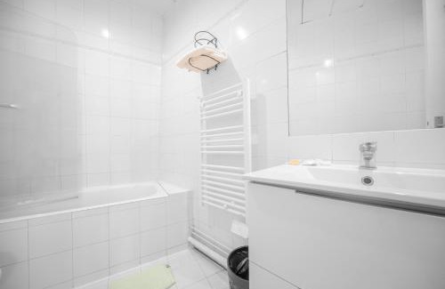 Flandres Hostel | City Inn Paris