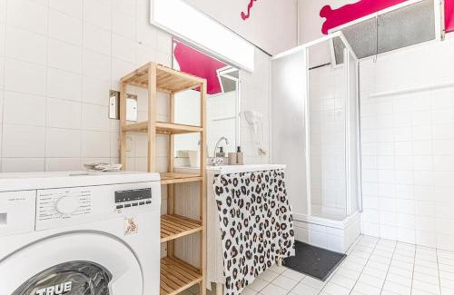 Brigittenau Apartment | City Living, Garden Vibes 3BR Bliss in Vienna