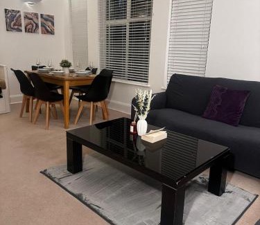 Aldersgate Apartment | City LUX Apartment