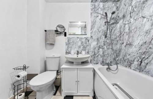 New Cross Apartment | City modern flat near tower bridge