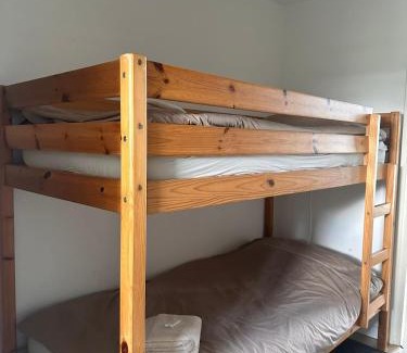 Landsmeer Bed & Breakfast | City & Nature-Amsterdam NextDoor Free parking 8 person 2 kitchens