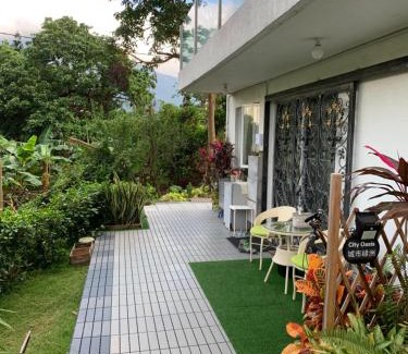 Islands District House | City Oasis Guesthouse