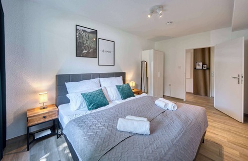Frauenland Apartment | City oasis: Park | Workstation | Netflix | Parking I Washing machine I Xbox