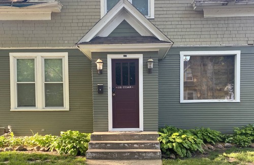 Fairmont House | City of Lakes Carriage House