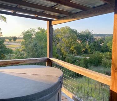 Fredericksburg Bed & Breakfast | City on a Hill at Spring Creek