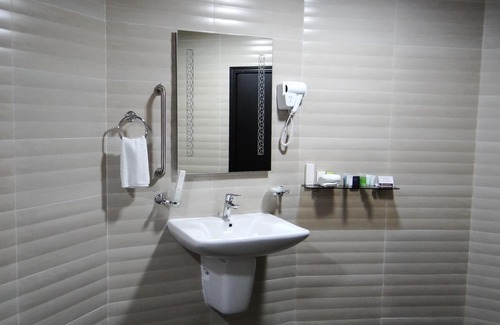 Manama Center Hotel | CITY POINT HOTEL