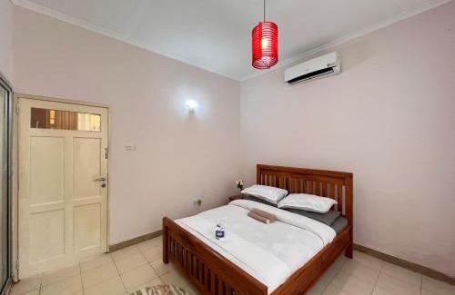 Sinza Apartment | City Private living room & kitchen