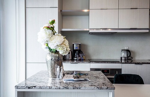 Bay Street Corridor Condo | City View High Floor Bay & Gerrard Pet Friendly Condo Walk to Sick Kids Hospital