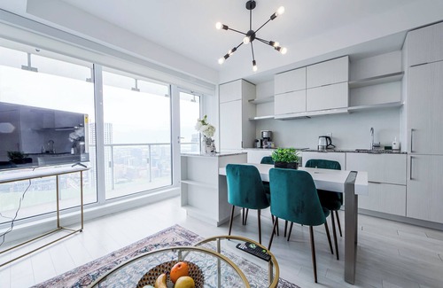 Bay Street Corridor Condo | City View High Floor Bay & Gerrard Pet Friendly Condo Walk to Sick Kids Hospital