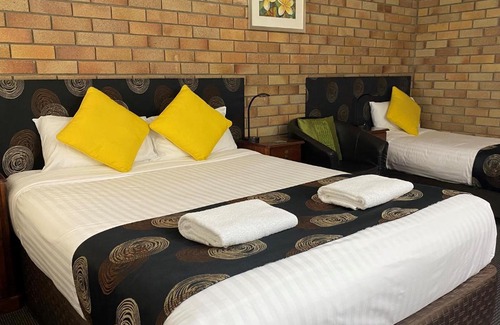 Warwick Hotel | City View Motel