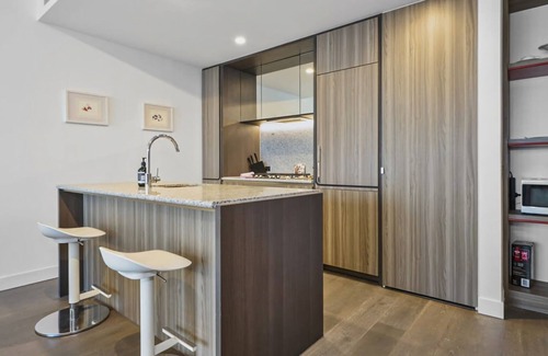 Carlton South Apartment | City Views 2BR Gem Near Queen Vic
