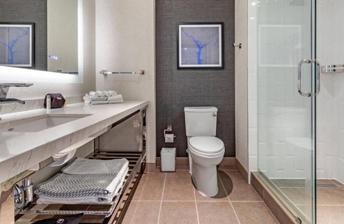 Buzzard Point House | City Views! 3 Peaceful Units, On-Site Restaurant/Bar, Minutes to National Mall