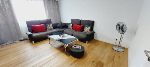 Rosenberg Apartment | City West Studios