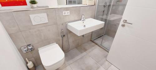 Rosenberg Apartment | City West Studios