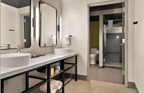Port Huron Hotel | Cityflatshotel - Port Huron, Ascend Hotel Collection