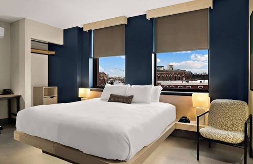 Port Huron Hotel | Cityflatshotel - Port Huron, Ascend Hotel Collection