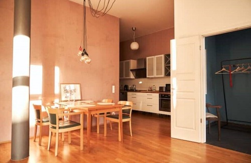 Zentrum-Ost Apartment | Cityloft - Zentrum 100qm 3-raum Parkplatz Netflix