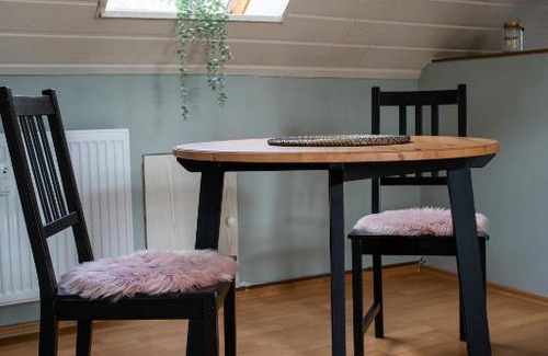 Weyhe Apartment | Citynah Maisionettenapartment*Sky-TV*BIOKaffee*