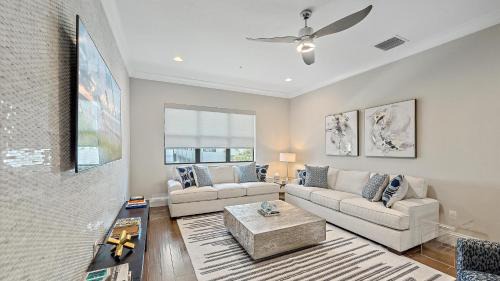 Downtown House | Cityscape Retreat