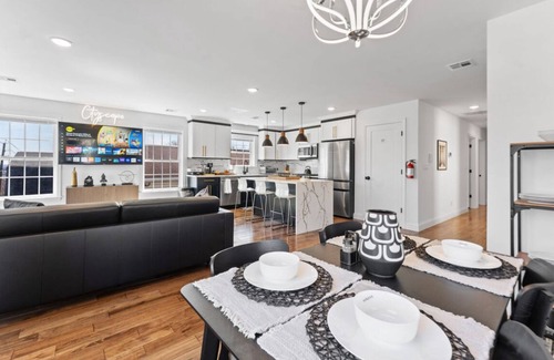 Weequahic Apartment | Cityscape Unit LOCATED APPROX 5 MIN. FROM NEWARK LIBERTY INTERNATIONAL AIRPORT