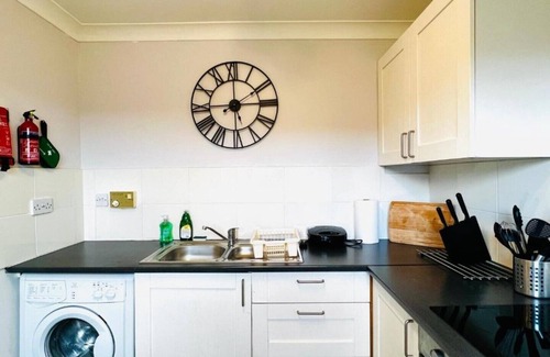 North Glasgow Apartment | Cityview Retreat - 2-Bed Apartment - Free Parking