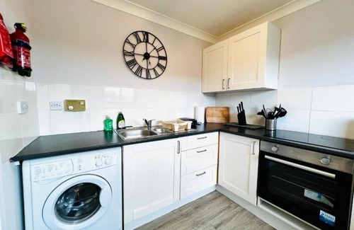 North Glasgow Apartment | Cityview Retreat - 2-Bed Apartment - Free Parking