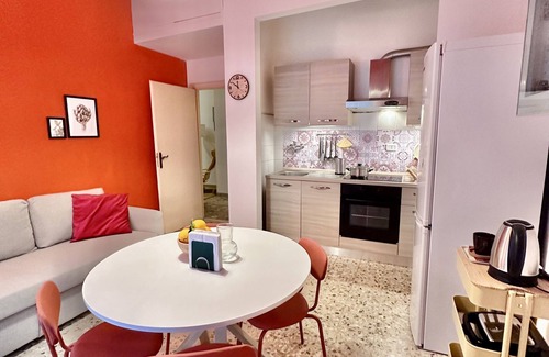 Santissima Annunziata Apartment | Civico 20: Modern décor, AC, Wi-Fi, pet-friendly