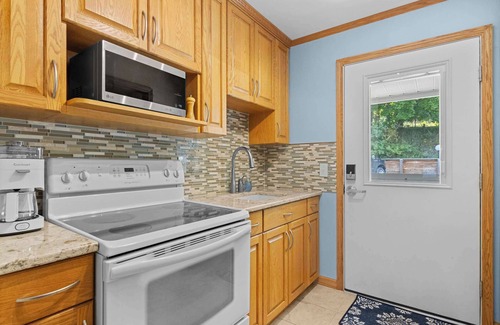 Clam River Apartment | ClamTorchLake Retreat Waterfront
