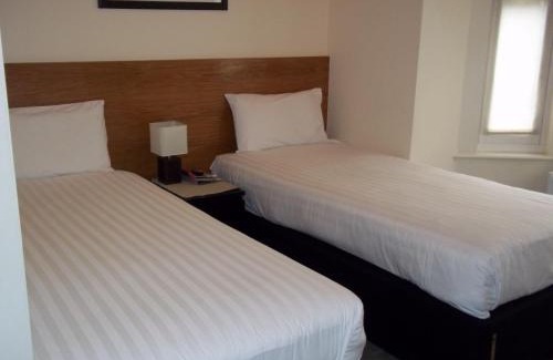 Clapham House | Clapham Guest House