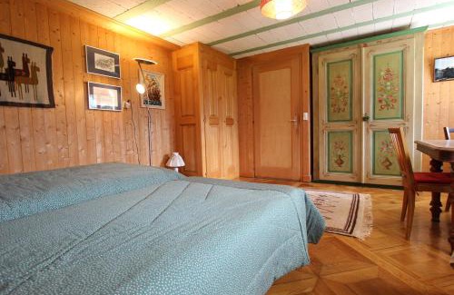 Rougemont Ski Chalet | Claquevent