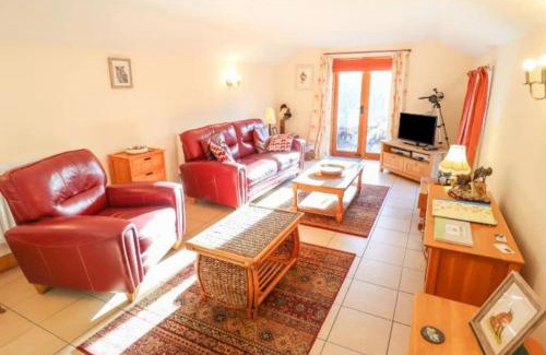 Louth House | Clares Cosy Cottage