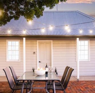 Central Mudgee Apartment | Claret on Douro - Ash Cottage