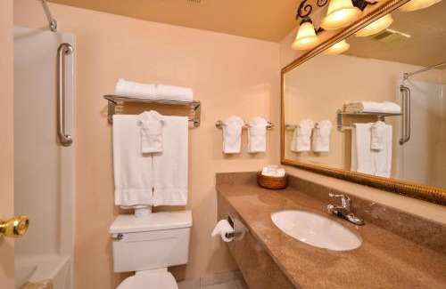 Garden City Hotel | Clarion Inn