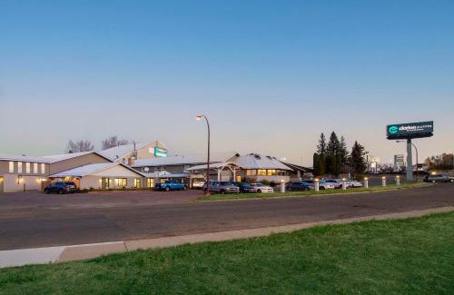 Medicine Hat Hotel | Clarion Pointe