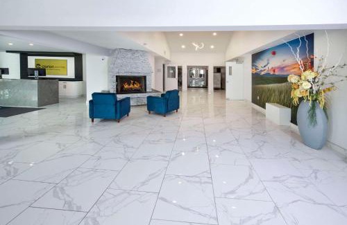 Medicine Hat Hotel | Clarion Pointe