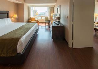 Zona 10 Hotel | Clarion Suites Guatemala City