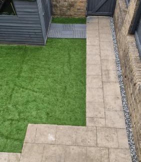 Burnley House | CLARITURF - 4 Bedroom Semi - Private Parking near Turf Moor, Town Centre, Transport and Motorway Links next to Canal, 3 Parks and Lake - Sky and Netflix