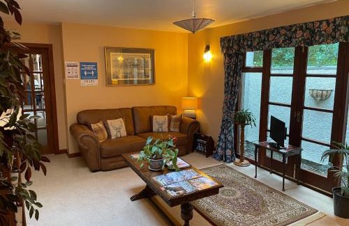 Dunfermline House | Clarke Cottage Guest House