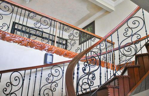 Reading House | Clarridge View Guesthouse