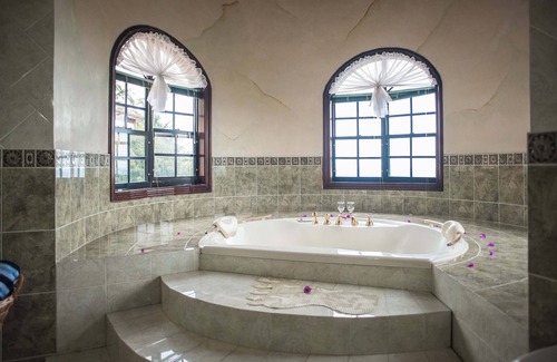 Reading House | Clarridge View Villa