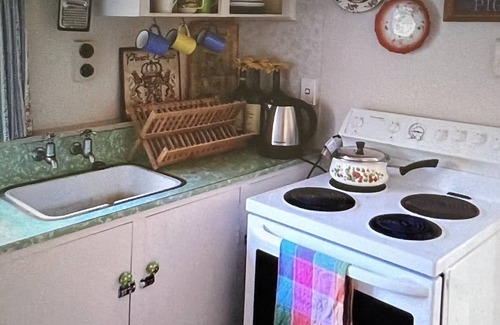 Peel Forest Cottage | Classic Charming Cottage in Peel Forrest! Family & Pet friendly.