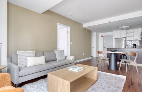 East Cambridge Apartment | Classic Kendall Square 1BR w/Gym, W/D & Concierge, nr MIT, by Blueground