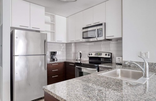 East Cambridge Apartment | Classic Kendall Square 1BR w/Gym, W/D & Concierge, nr MIT, by Blueground