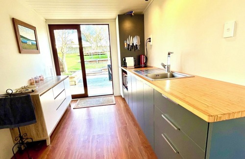 Mangakino House | Classic Kiwi Bach - unplug from the world and relax.