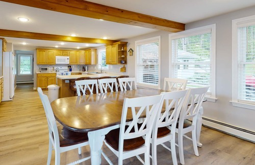 Winthrop House | Classic lakefront property with fishing, swimming, and unbeatable sunrises